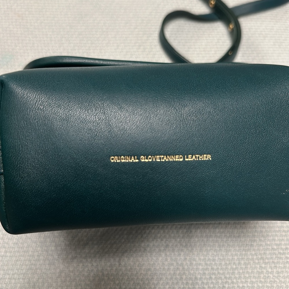 Brand new Coach Turn lock original glove-tanned pouch leather Crossbody Bag - Picture 9 of 10